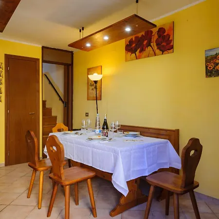 2 Bedroom Lovely In Ferienhaus