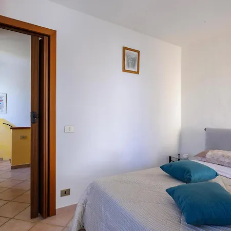 2 Bedroom Lovely In 別荘 Frontale