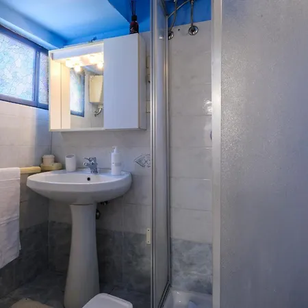 2 Bedroom Lovely In Frontale (Macerata)