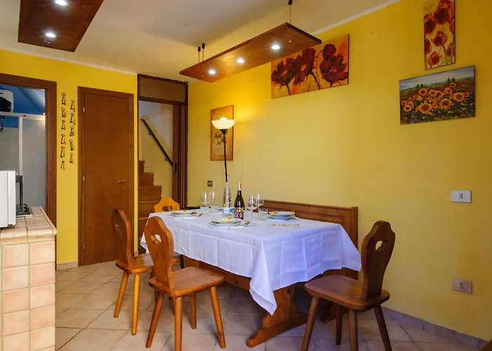 2 Bedroom Lovely In Σπίτι διακοπών