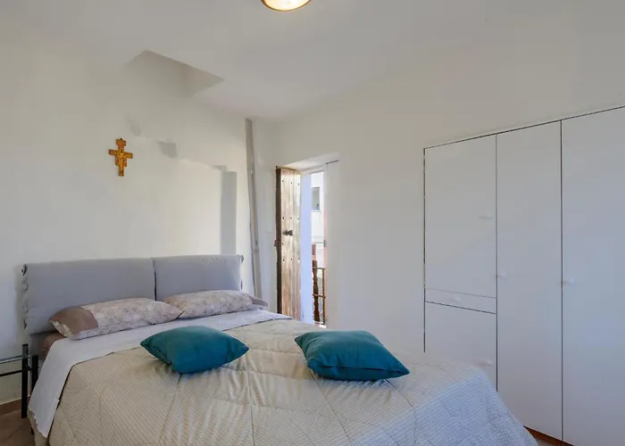 2 Bedroom Lovely In Σπίτι διακοπών Frontale (Macerata)