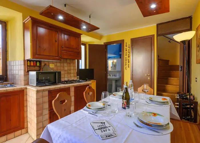 Σπίτι διακοπών 2 Bedroom Lovely In