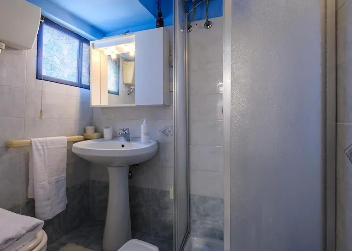 2 Bedroom Lovely In Frontale (Macerata)